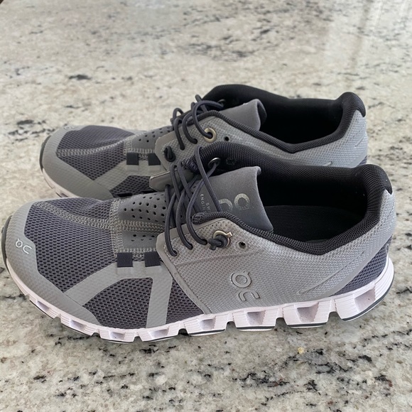 ON Cloud Running Shoes - Picture 6 of 8